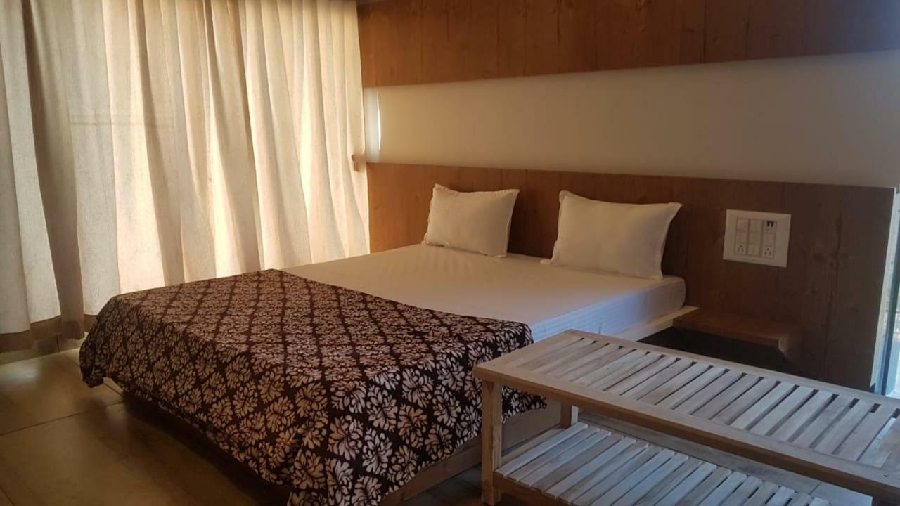 Houbara Resort Sasan Gir Buitenkant foto